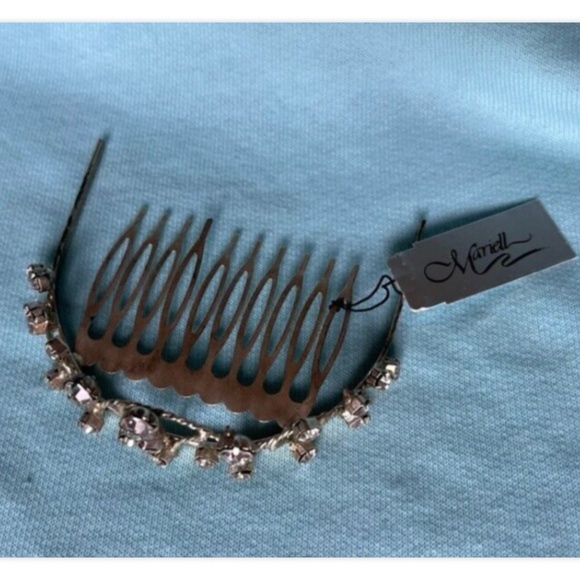 Mariell mini tiara - Picture 2 of 3